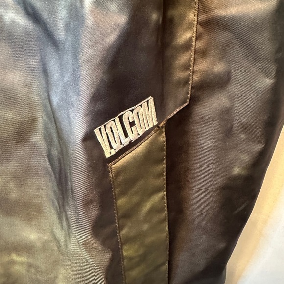 Volcom Size 2XL Stone Falling Down Ski Snowboard Jacket Green Camo Zip Snap Hood - Picture 4 of 11